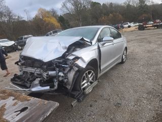 2015 Ford Fusion SE - Exterior Front Left Corner Image